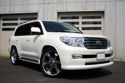 Накладка переднего бампера Modellista Land Cruiser 200 стиль 2015 (2007-2011)