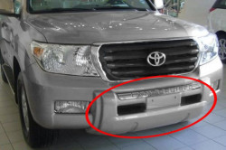 Накладка переднего бампера Toyota Land Cruiser 200 (2007-2012)
